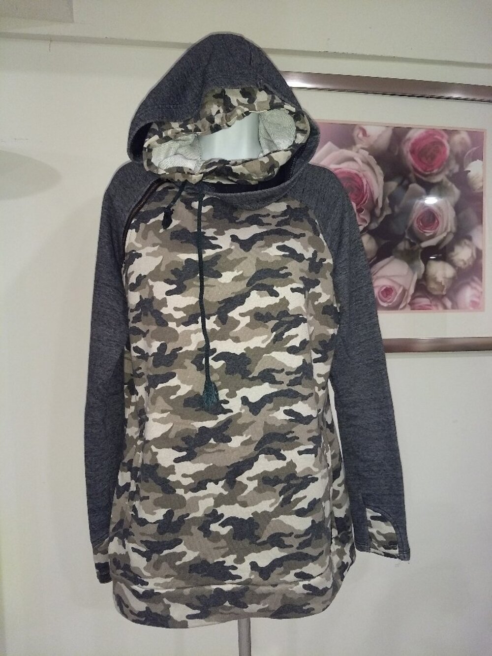 The Ampersand Avenue Double Hood Sweatshirt Size XL.